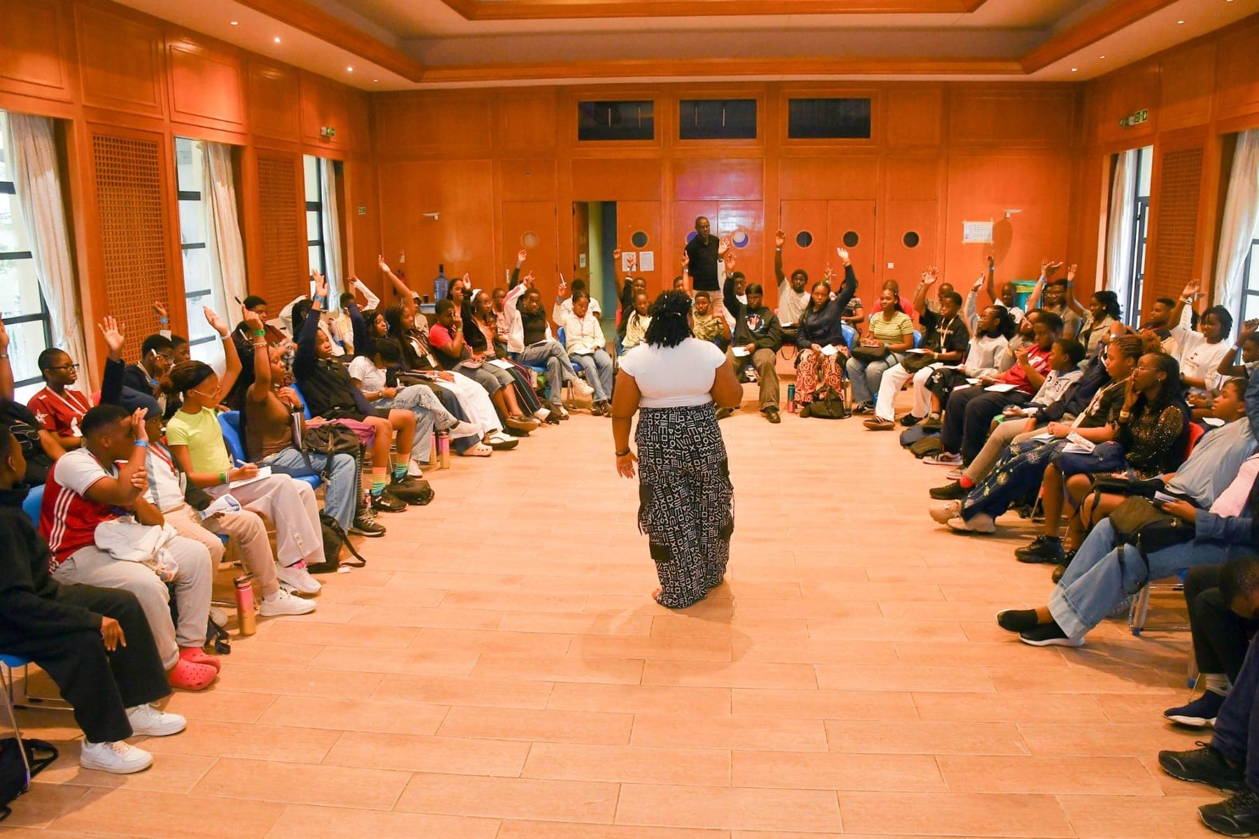 Facilitating an open circle session